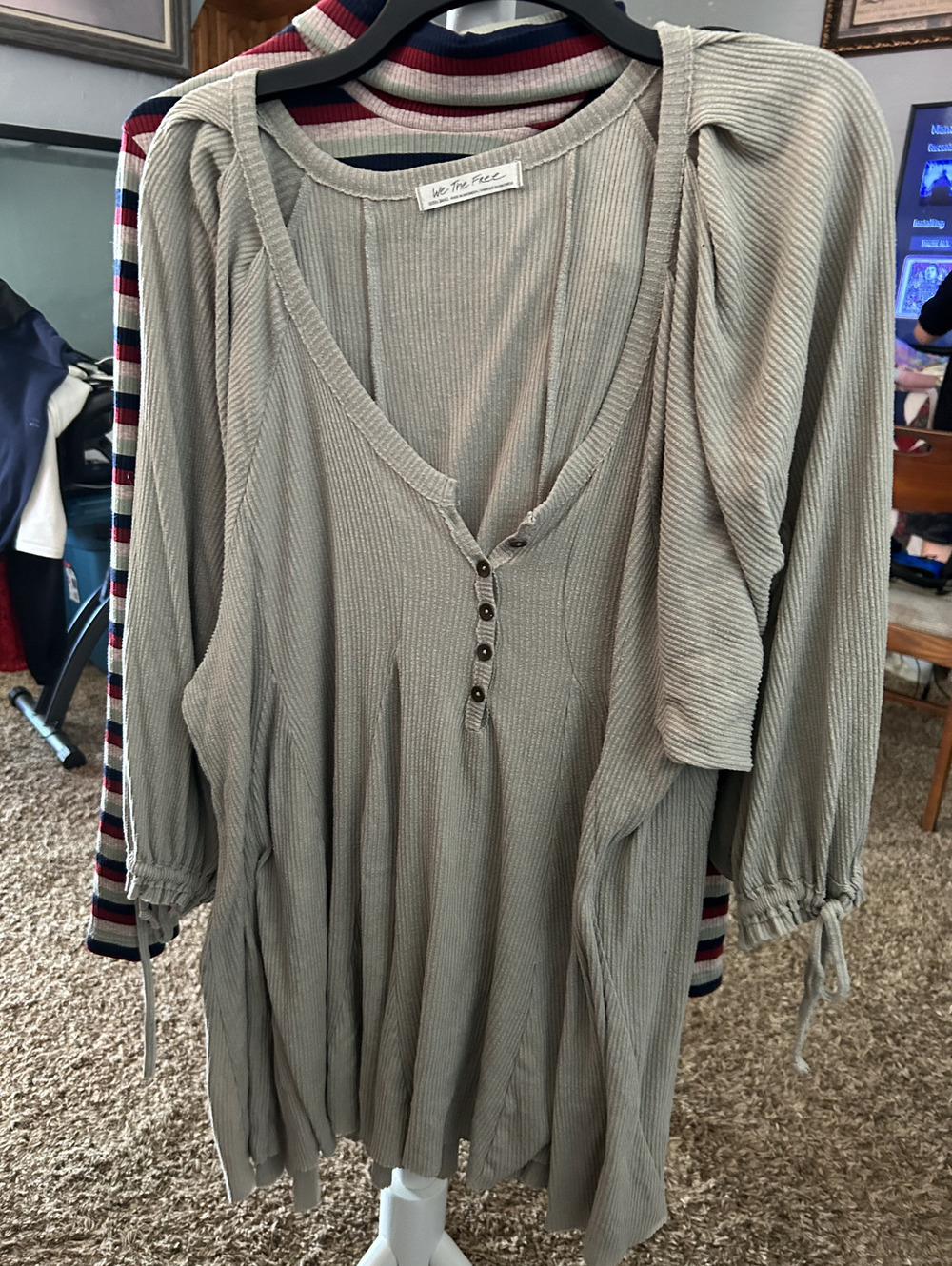 We The Free XS Beige Ribbed Long Sleeve Top